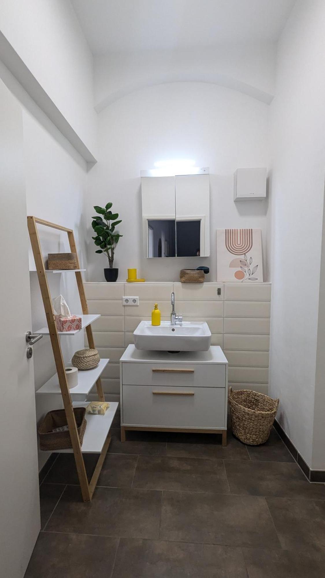 Imposante Whg - Zentral - Dachterrasse - Parken - Aufzug ฮาเกิน ภายนอก รูปภาพ